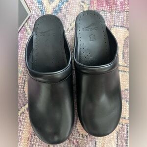 Dansko Sonja Black Leather Cabrio Mule Clog - New